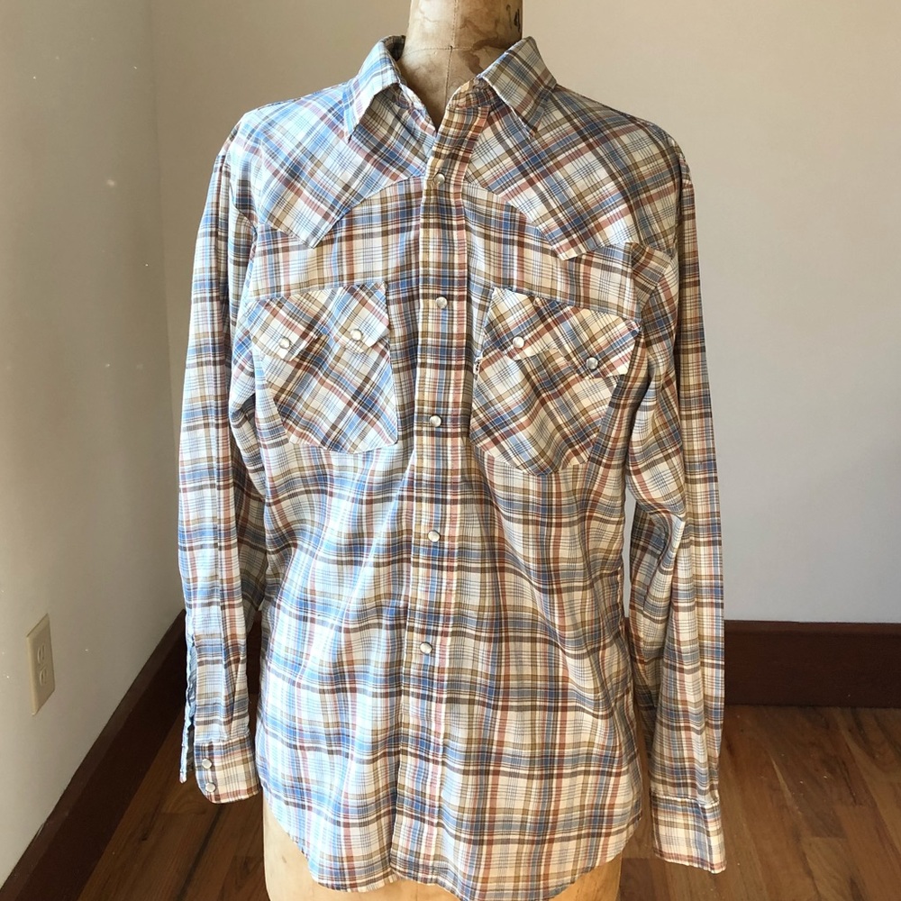 Long sleeve western Levi’s shirt